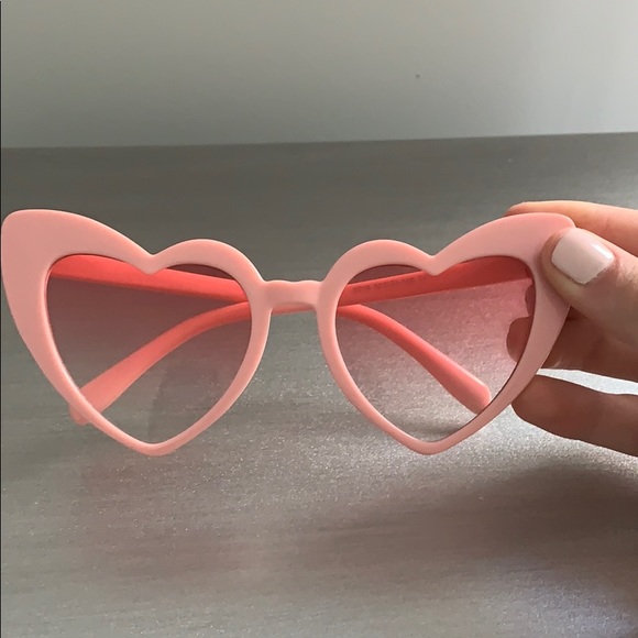 Pink heart glasses - Picture 2 of 3